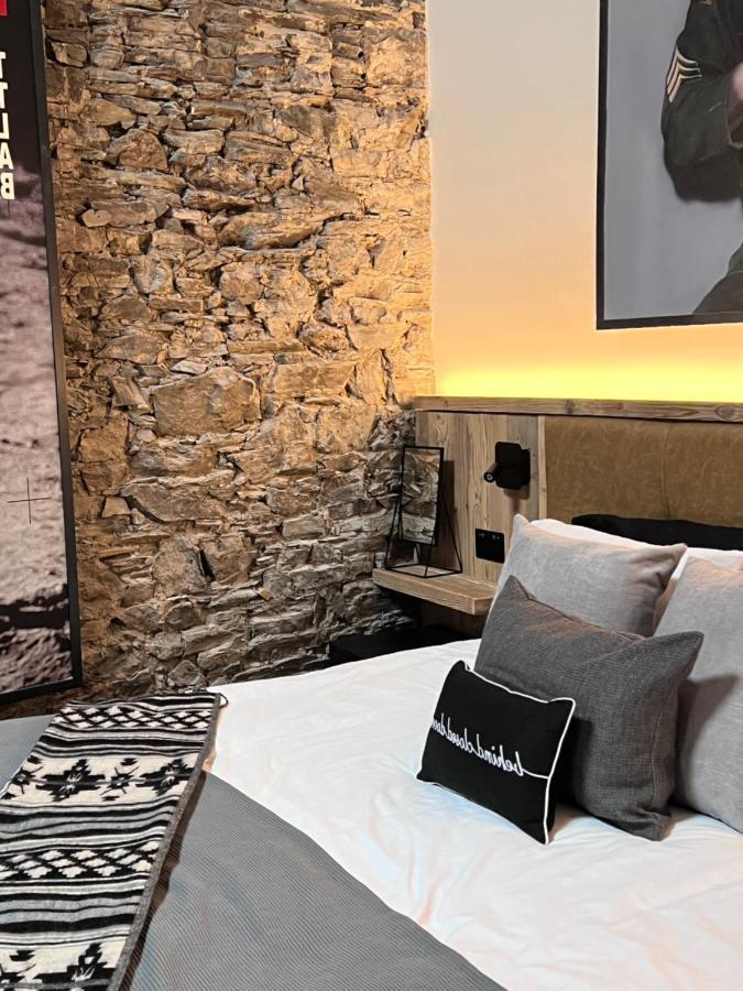 Loft 11 Stunning Luxury Nyc Loft Style Interior Designed 2Bd Apartment Excellent City Centre Location Mezzanine Cinema Room Designer Furniture Amazing Space Douglas Exteriör bild