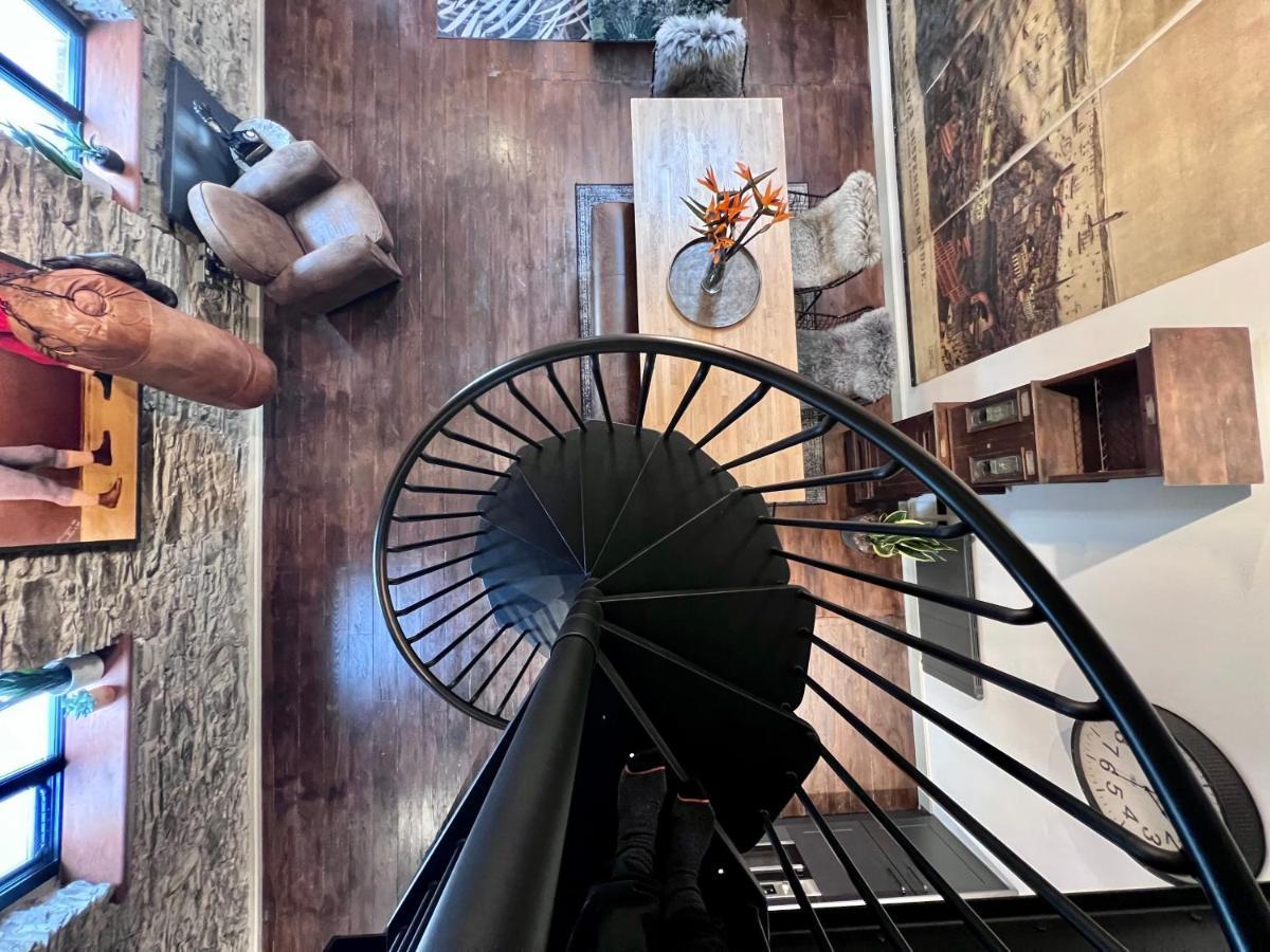 Loft 11 Stunning Luxury Nyc Loft Style Interior Designed 2Bd Apartment Excellent City Centre Location Mezzanine Cinema Room Designer Furniture Amazing Space Douglas Exteriör bild