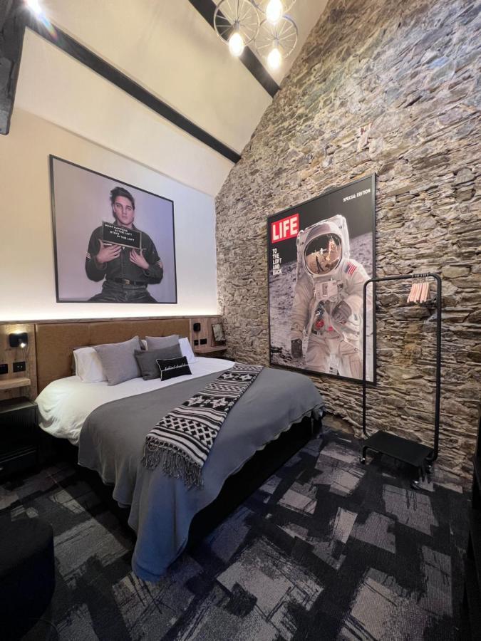 Loft 11 Stunning Luxury Nyc Loft Style Interior Designed 2Bd Apartment Excellent City Centre Location Mezzanine Cinema Room Designer Furniture Amazing Space Douglas Exteriör bild
